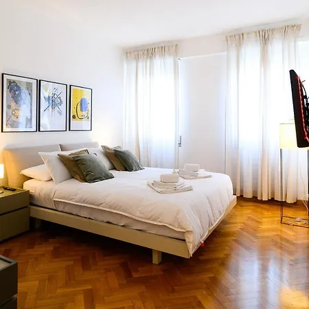 Peaceful Penthouse With Garage By Ndp Rent-3